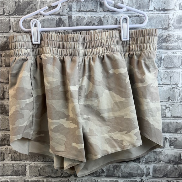 Athleta Camouflage Ruffle Shorts - Picture 4 of 9